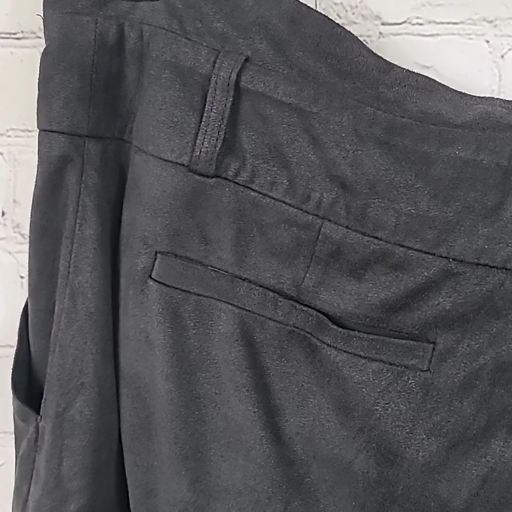 Love Culture Suede Charcoal Gray High Waisted Shorts Pleated Microfiber Chamois